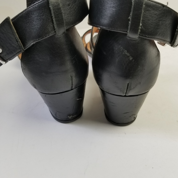 Halogen Rena Crisscross Low Heel Sandals - Picture 7 of 9